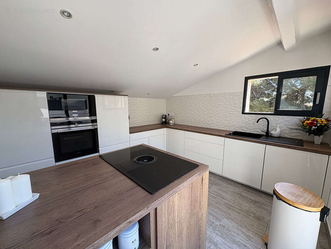 Appartement à CARRY-LE-ROUET