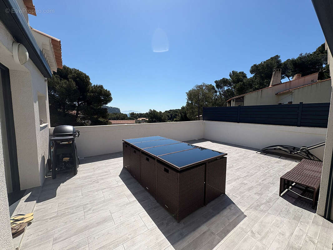 Appartement à CARRY-LE-ROUET