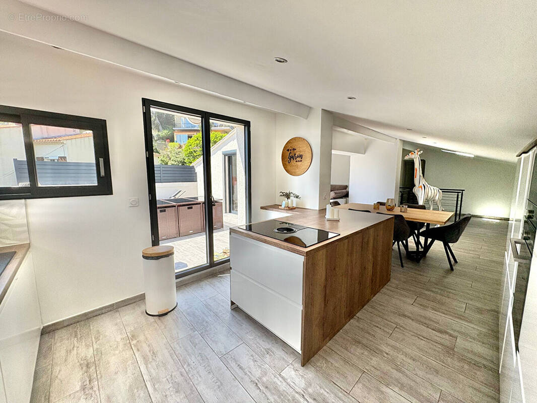 Appartement à CARRY-LE-ROUET