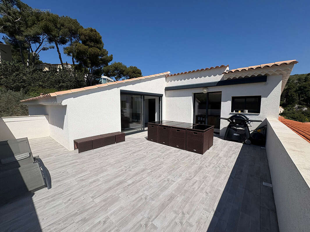 Appartement à CARRY-LE-ROUET