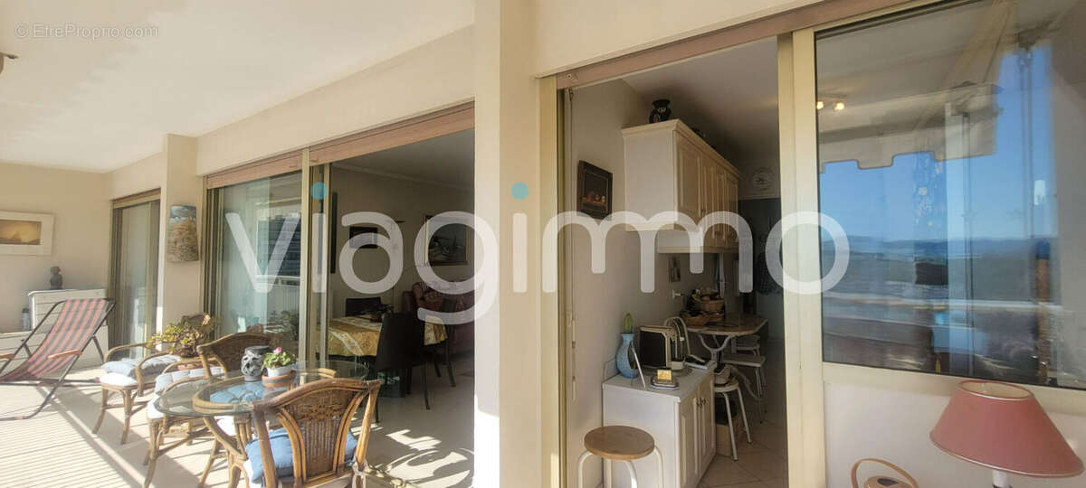 Appartement à MANDELIEU-LA-NAPOULE