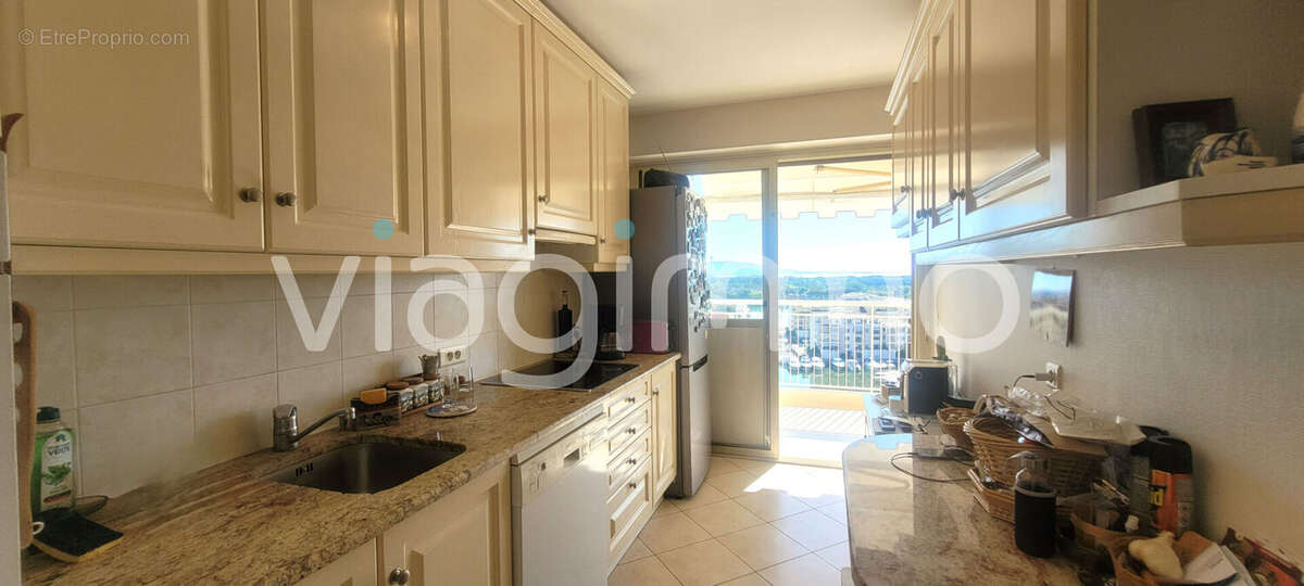 Appartement à MANDELIEU-LA-NAPOULE