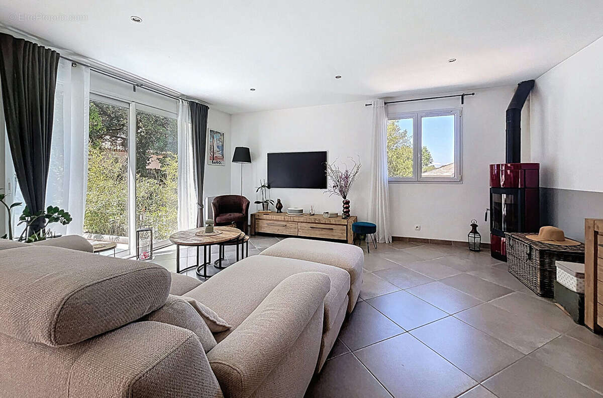 Maison à SIX-FOURS-LES-PLAGES