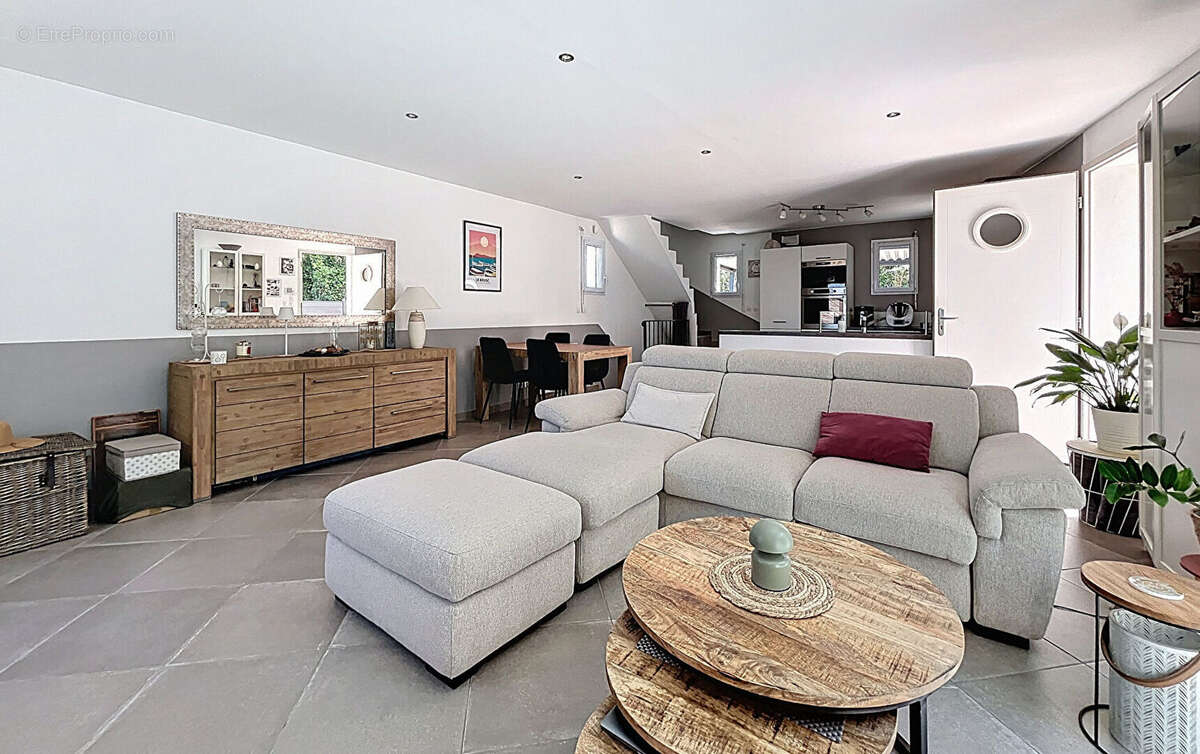 Maison à SIX-FOURS-LES-PLAGES