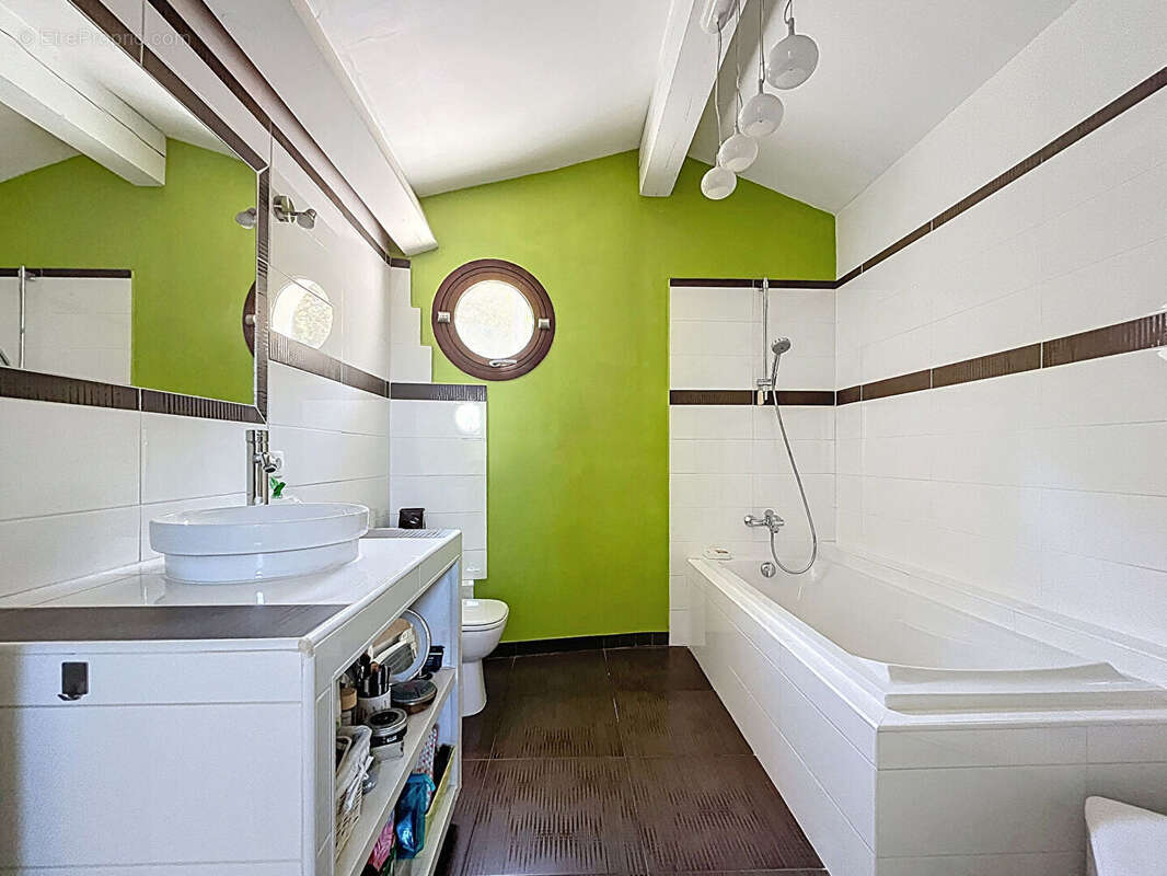 Maison à SIX-FOURS-LES-PLAGES