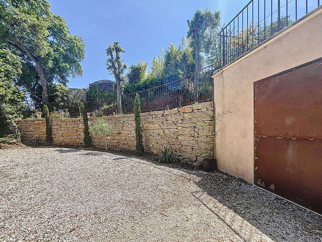 Maison à SIX-FOURS-LES-PLAGES