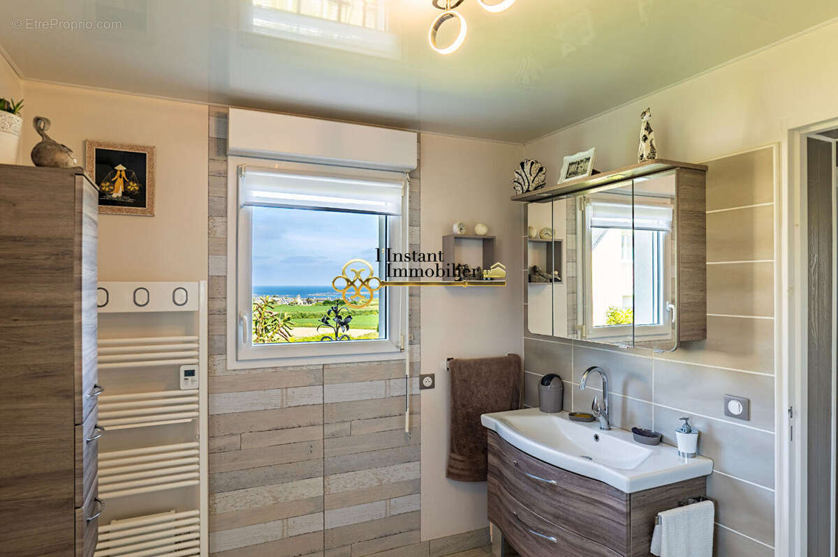 Maison à ILE-DE-BATZ