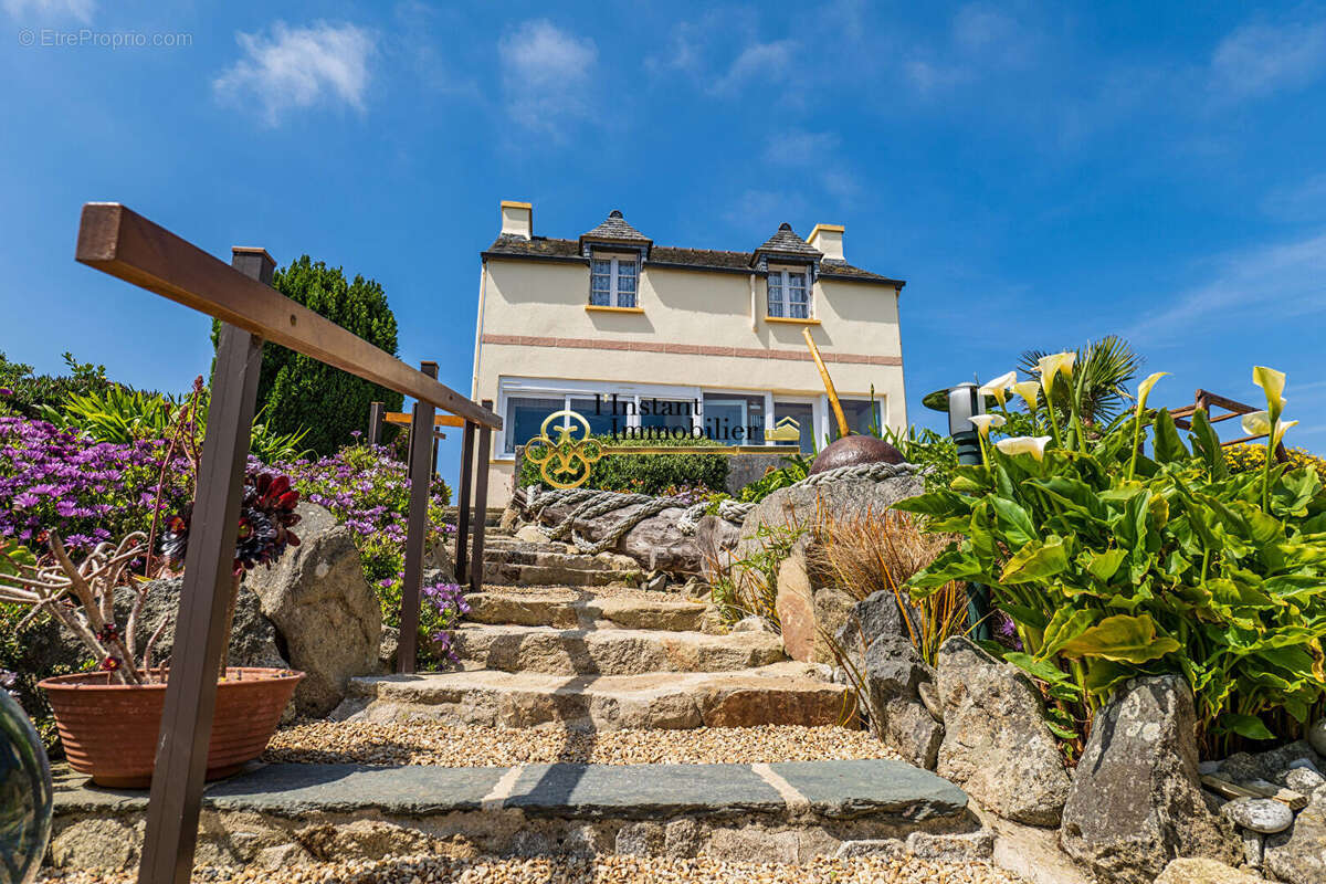 Maison à ILE-DE-BATZ