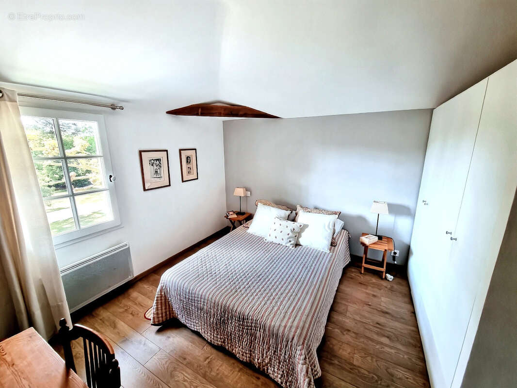 Maison à SAINT-JULIEN-EN-BORN