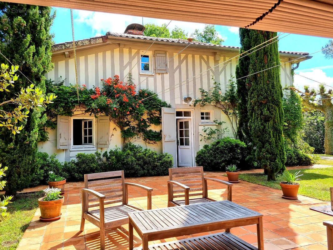 Maison à SAINT-JULIEN-EN-BORN