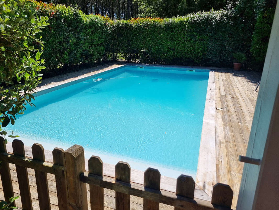 Maison à SAINT-JULIEN-EN-BORN