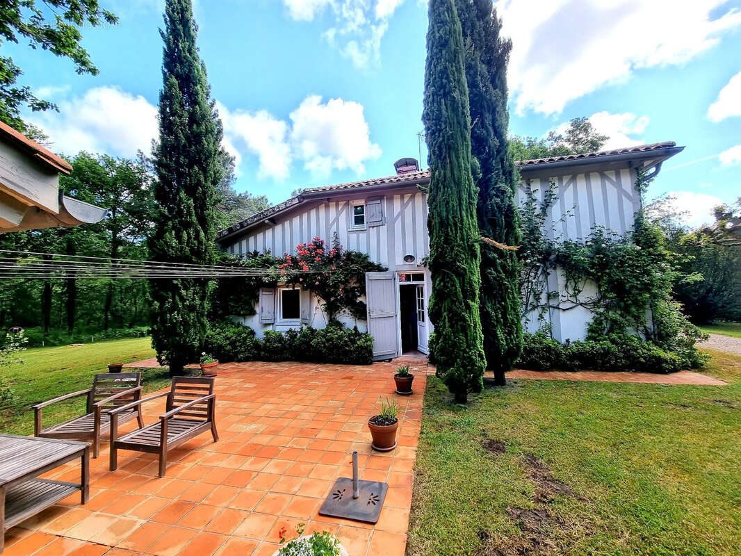 Maison à SAINT-JULIEN-EN-BORN