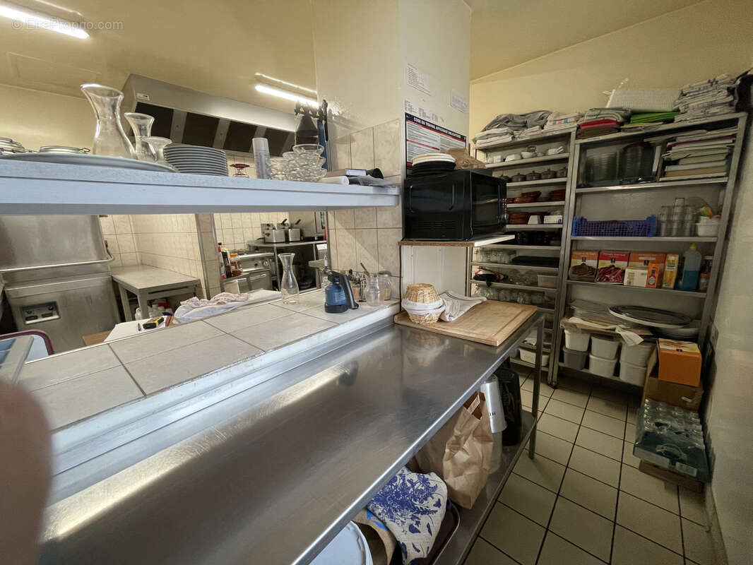 Commerce à FRESSELINES