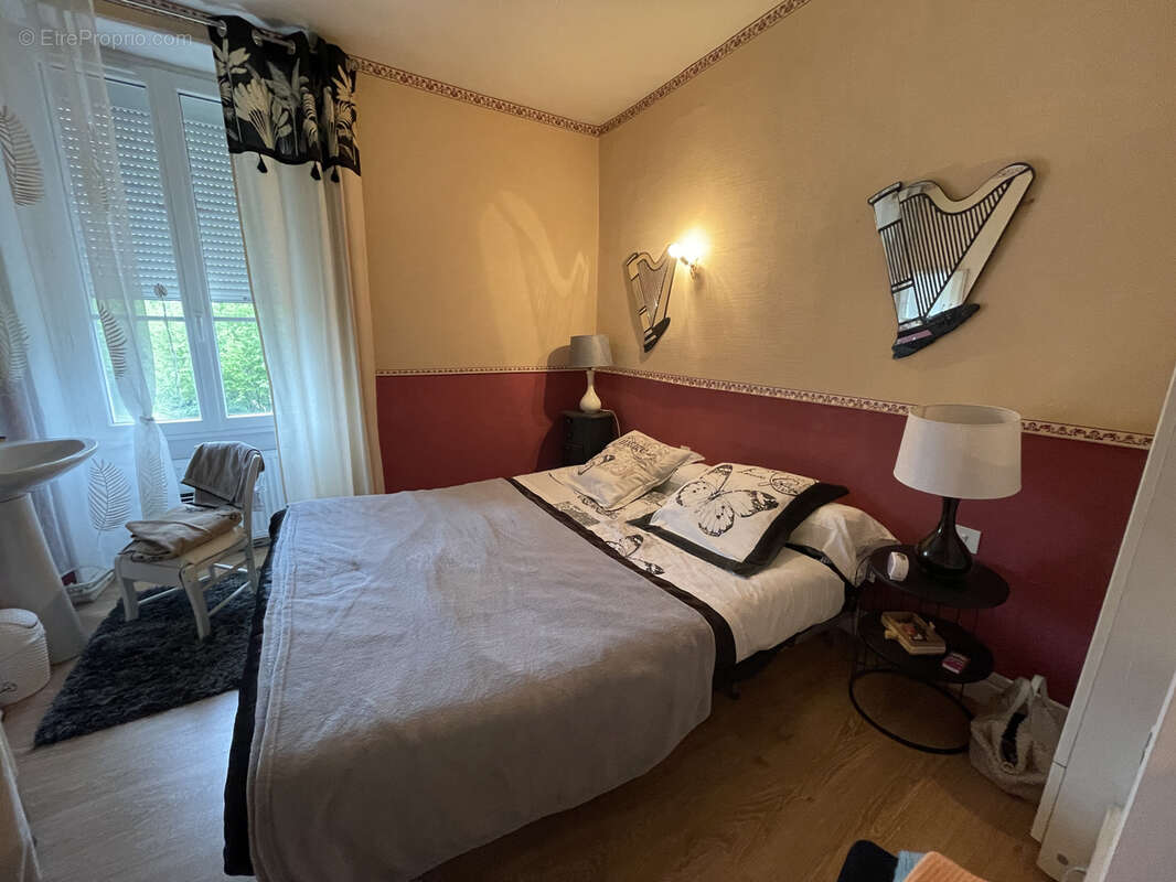 Commerce à FRESSELINES