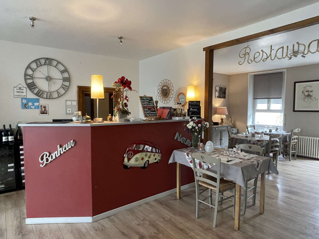 Commerce à FRESSELINES