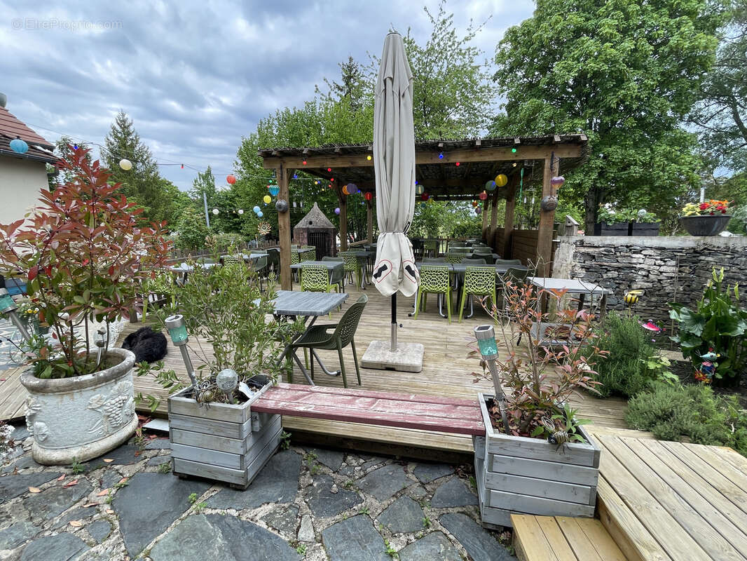 Commerce à FRESSELINES