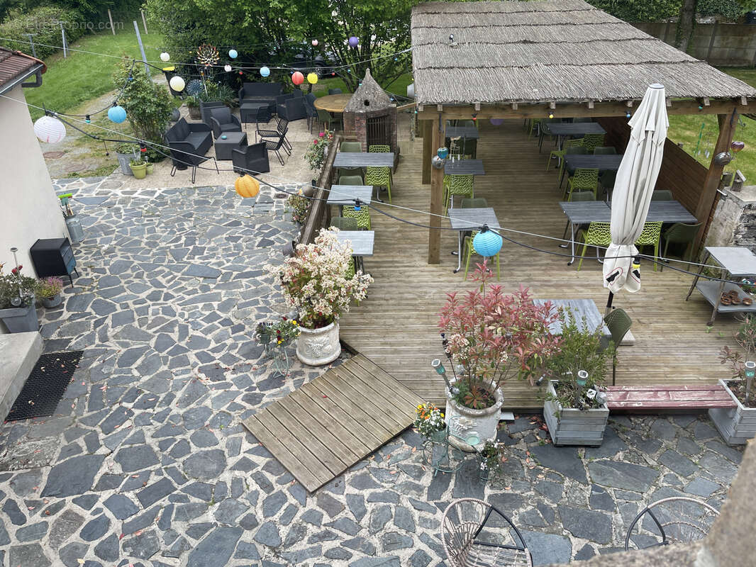 Commerce à FRESSELINES