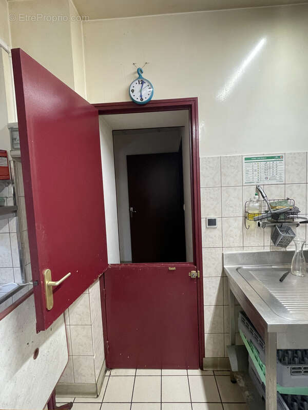 Commerce à FRESSELINES