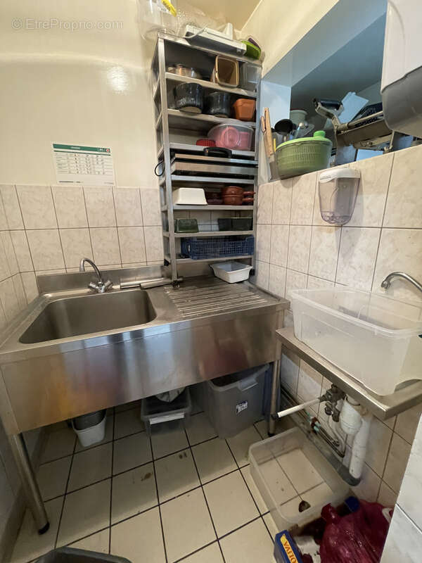 Commerce à FRESSELINES