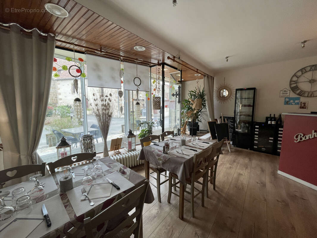 Commerce à FRESSELINES