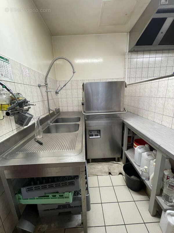 Commerce à FRESSELINES