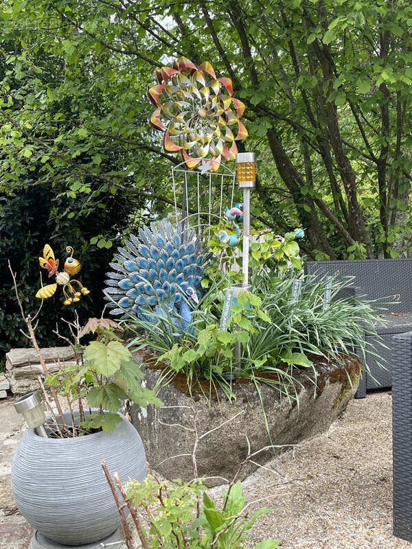 Commerce à FRESSELINES