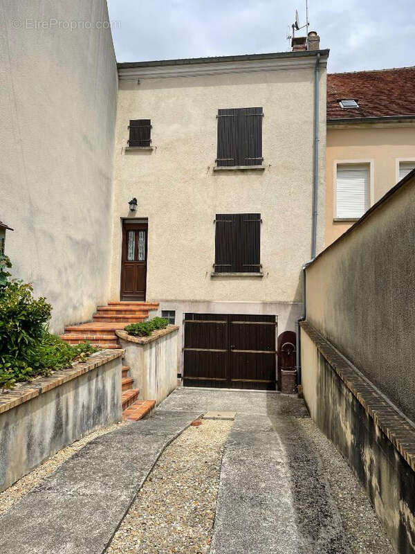 Maison à LA FERTE-GAUCHER