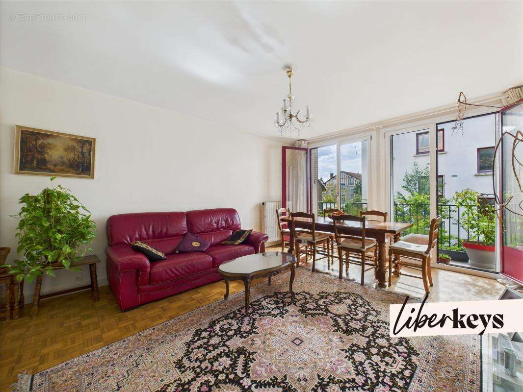 Appartement à SAINT-MAUR-DES-FOSSES