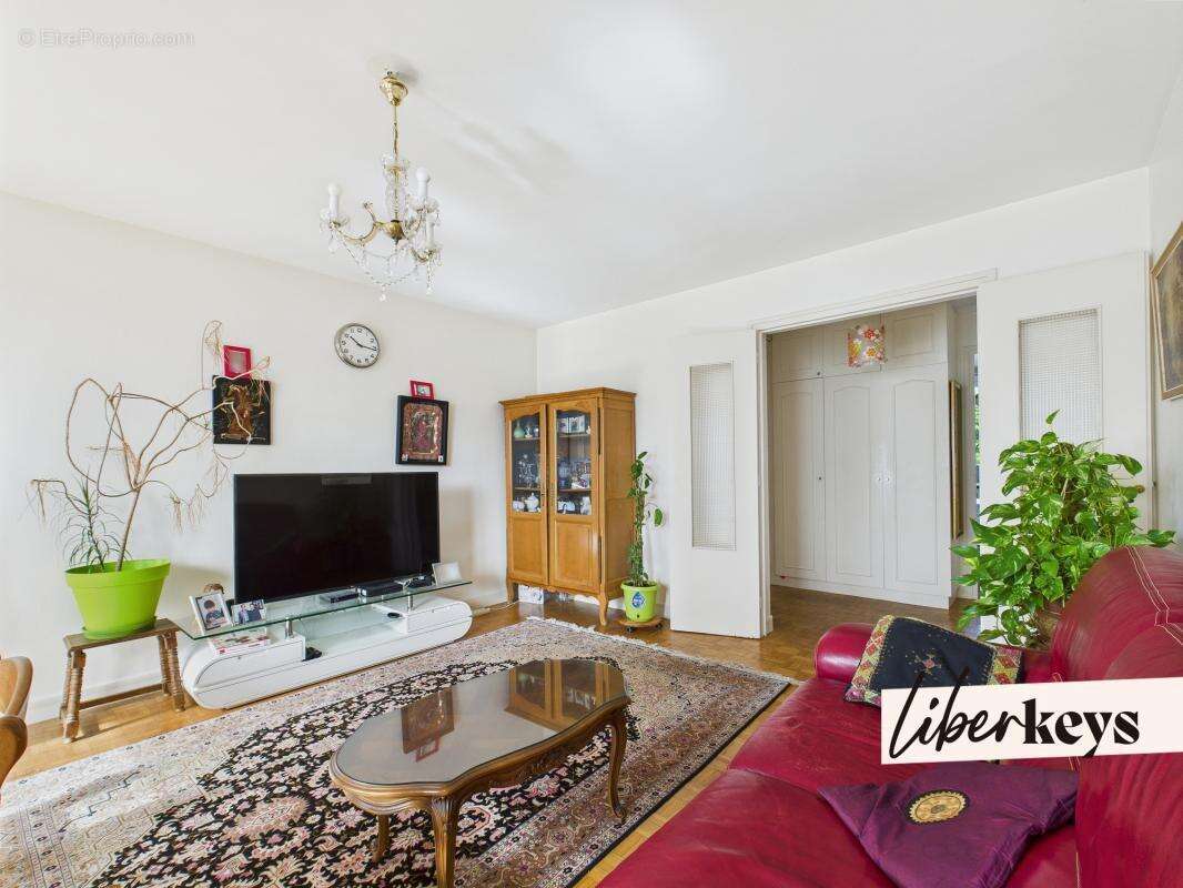 Appartement à SAINT-MAUR-DES-FOSSES