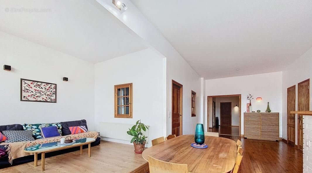 Commerce à LE PUY-EN-VELAY