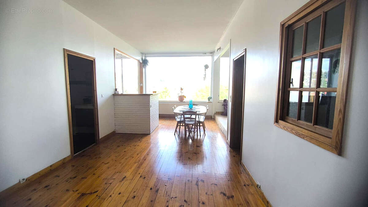 Commerce à LE PUY-EN-VELAY