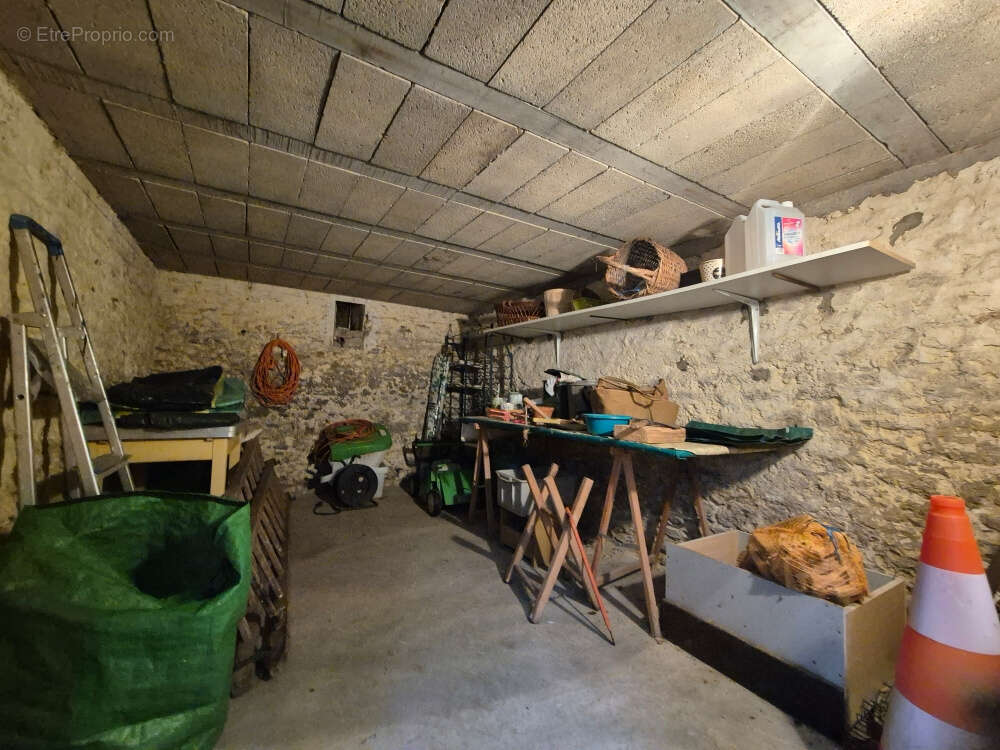 Maison à LES MESNULS