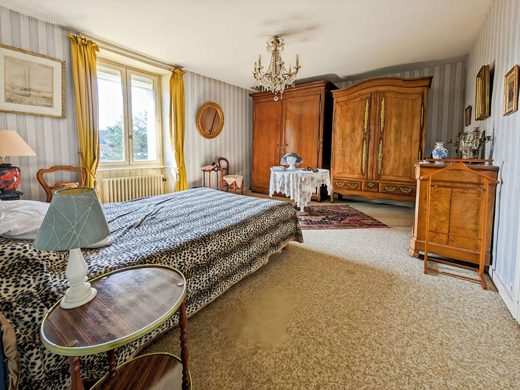 Maison à DOL-DE-BRETAGNE