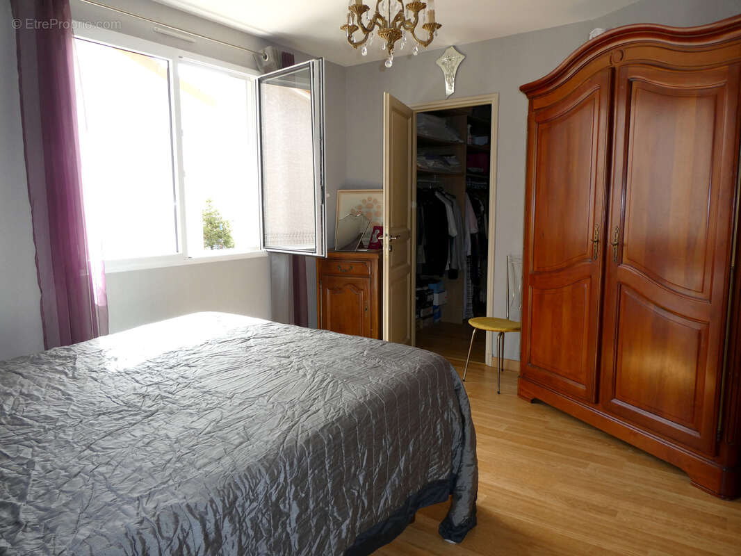 Maison à SAINT-LAURENT-DE-CHAMOUSSET