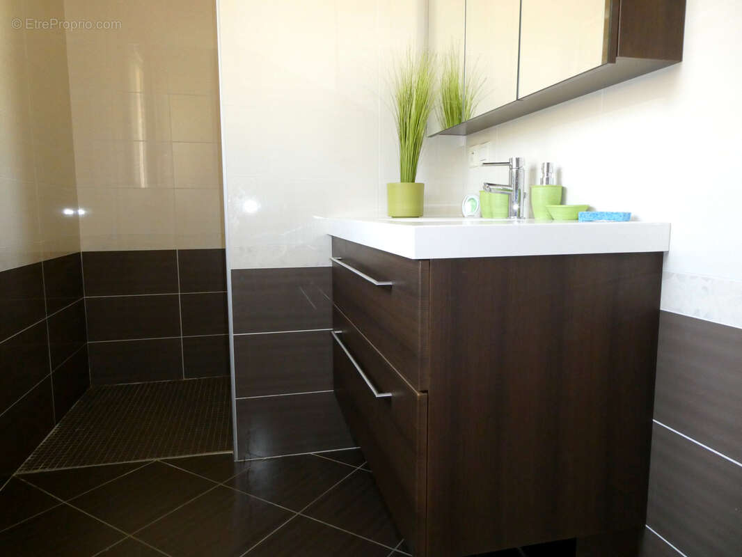 Maison à SAINT-LAURENT-DE-CHAMOUSSET