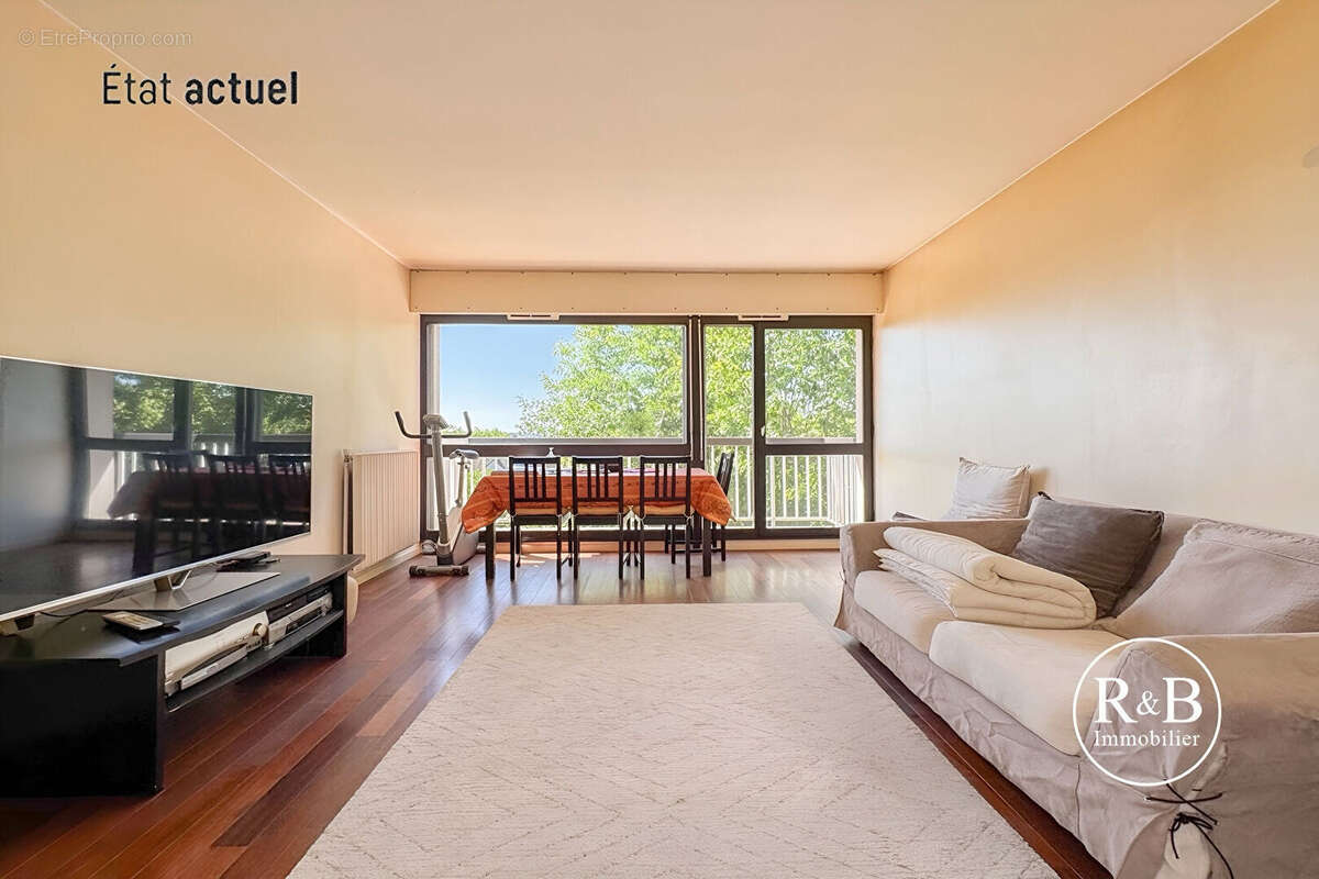 Appartement à LES CLAYES-SOUS-BOIS