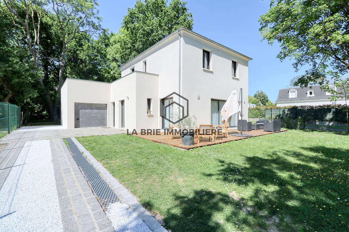 Maison à MAROLLES-EN-BRIE