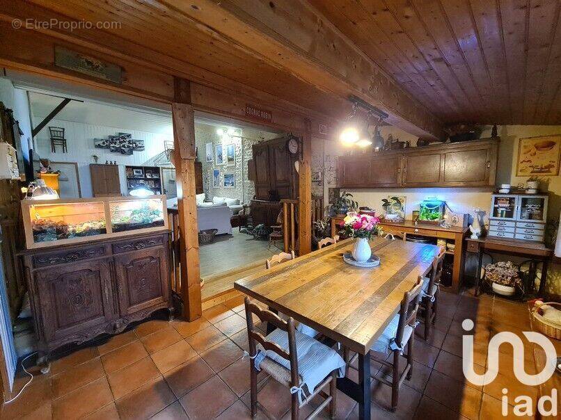 Photo 1 - Appartement à SAINT-JEAN-D&#039;ANGELY