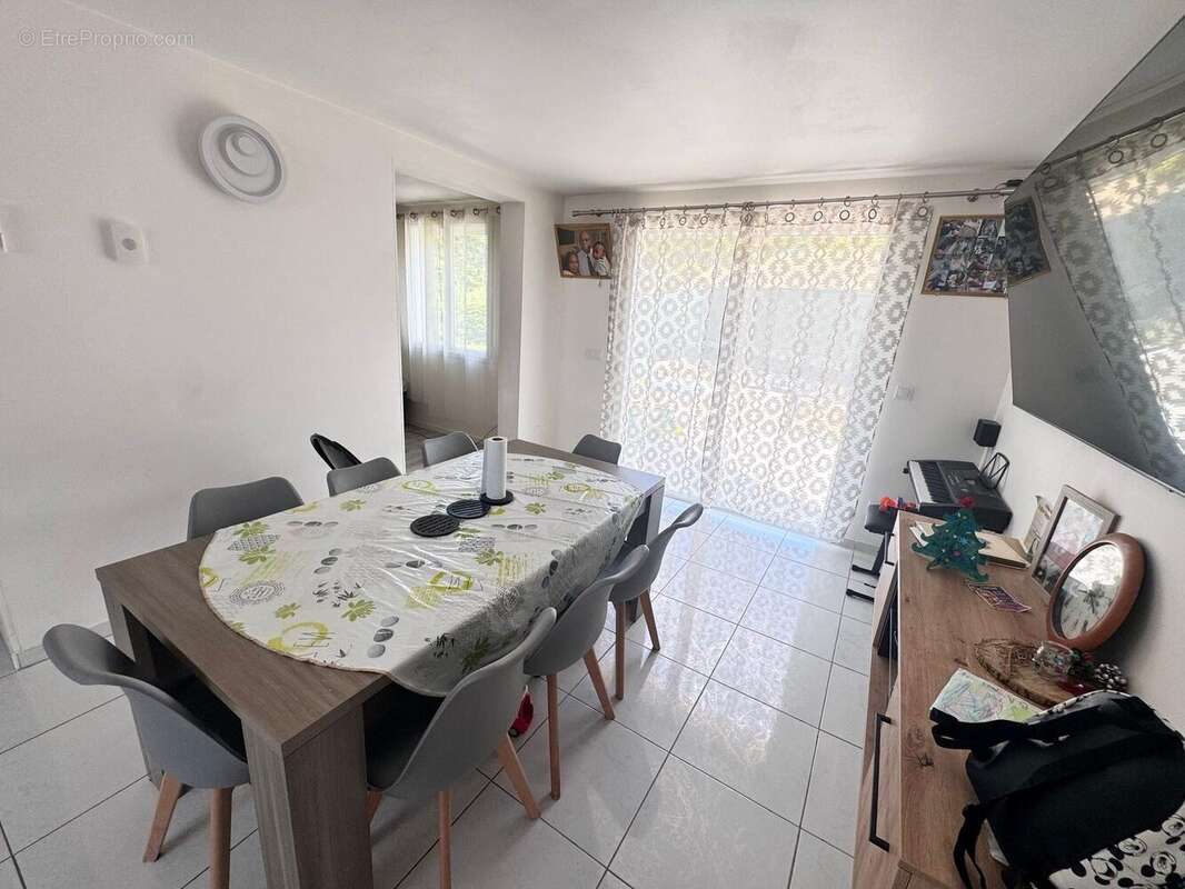 Maison à VIC-SUR-AISNE