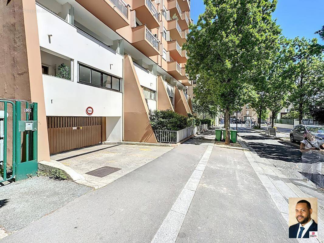 Parking à PARIS-13E