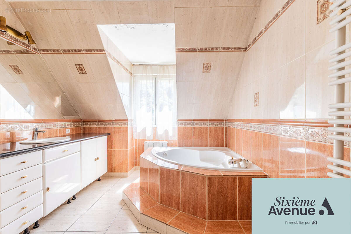 Maison à CHILLY-MAZARIN