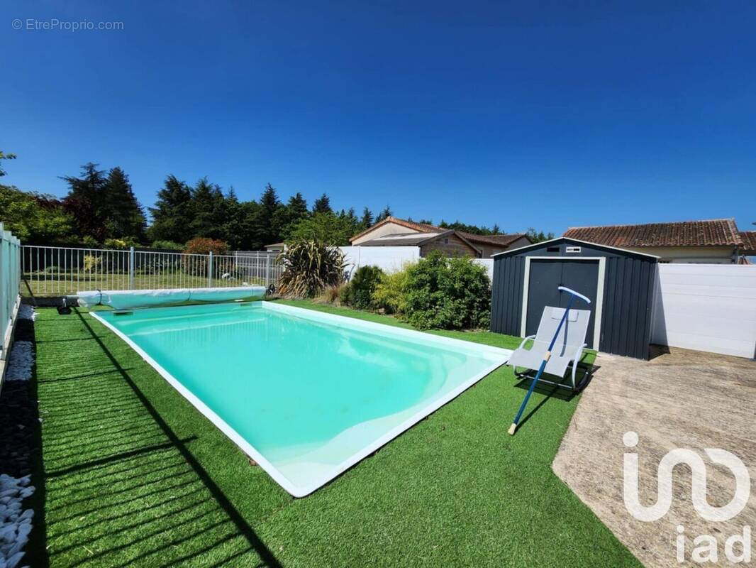 Photo 1 - Maison à SAINT-CYR