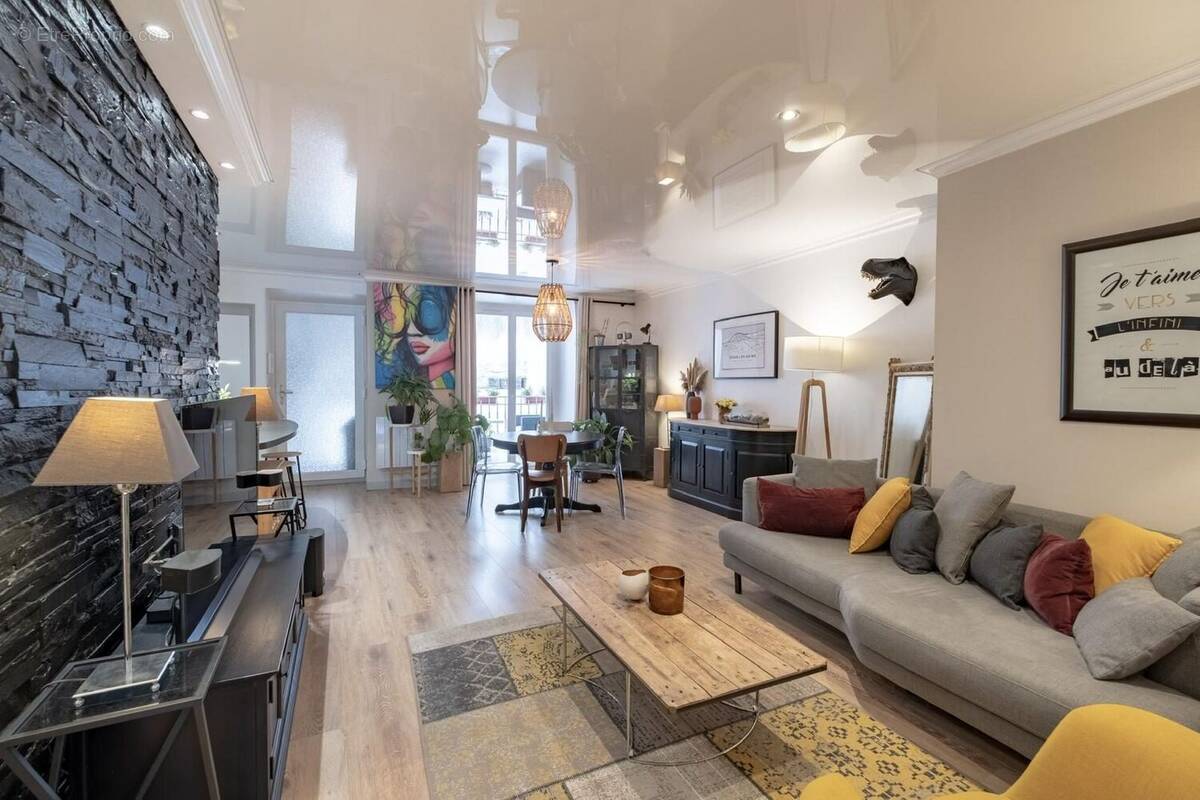 Appartement à EVIAN-LES-BAINS