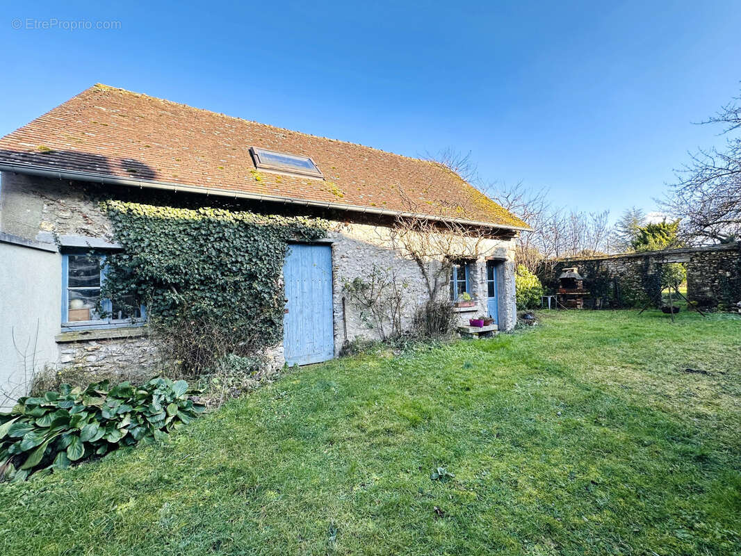 Maison à AUNAY-SOUS-AUNEAU