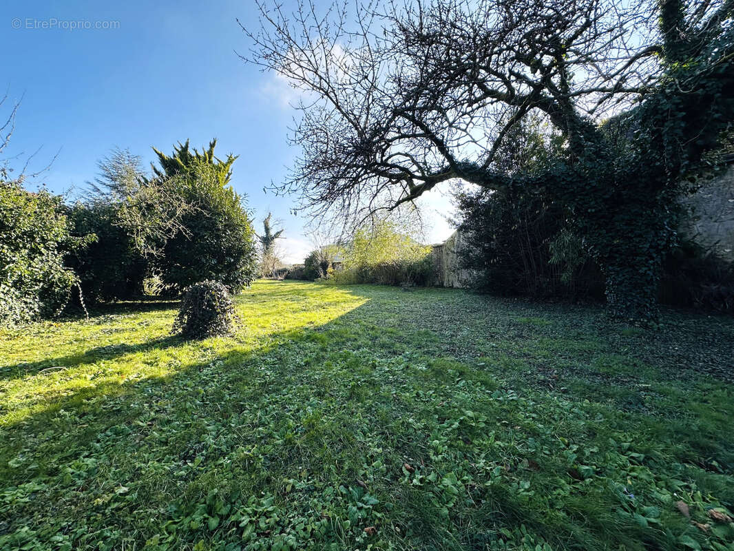 Maison à AUNAY-SOUS-AUNEAU