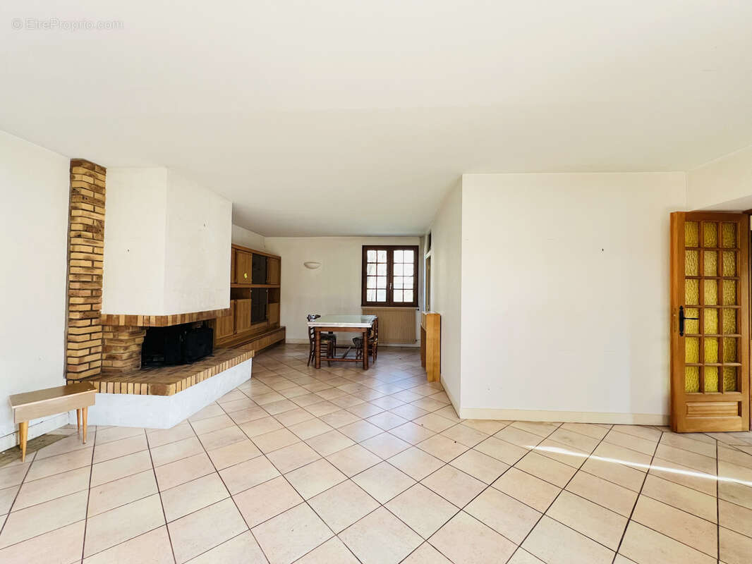 Maison à AUNAY-SOUS-AUNEAU