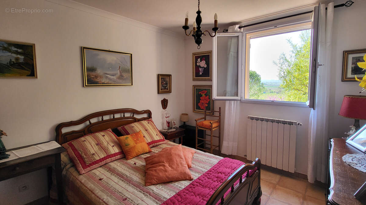 Maison à LA CALMETTE