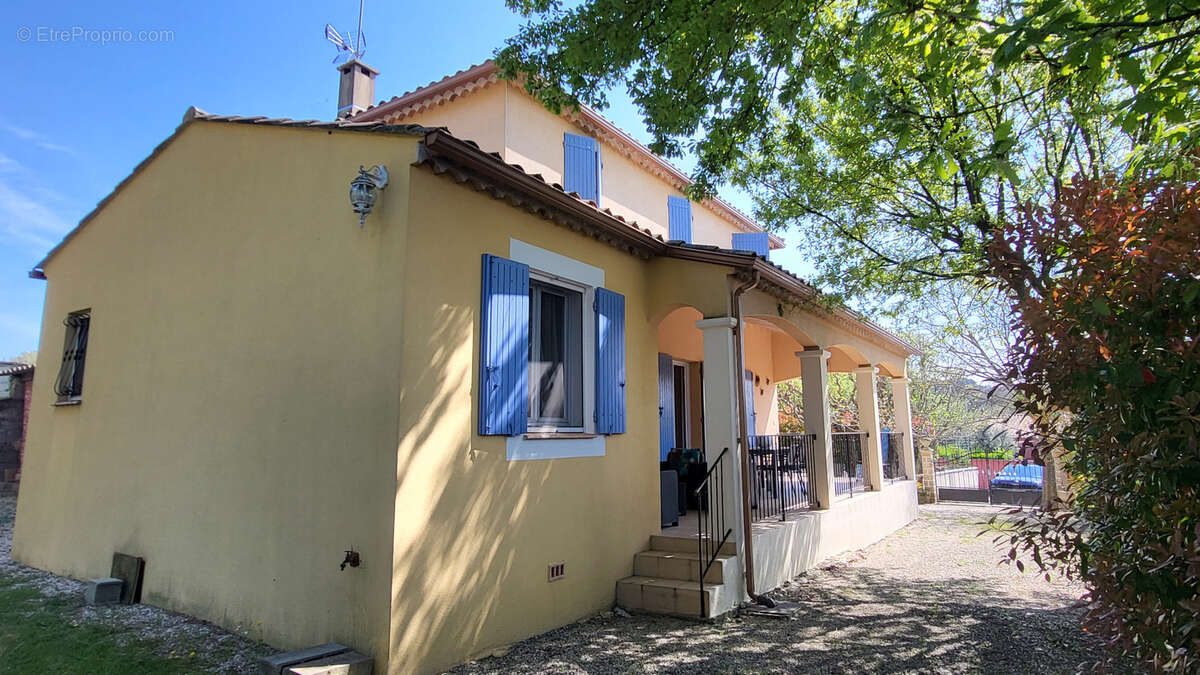 Maison à LA CALMETTE