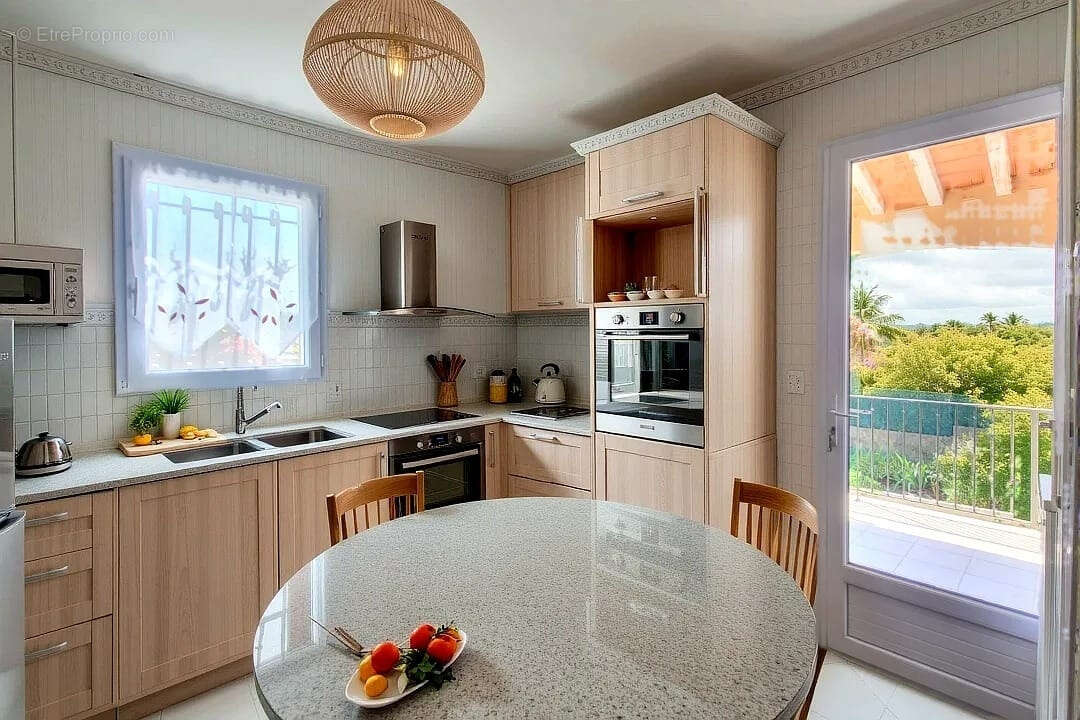 Maison à LA CALMETTE