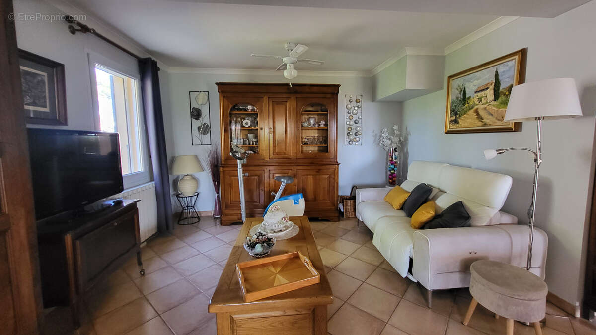 Maison à LA CALMETTE